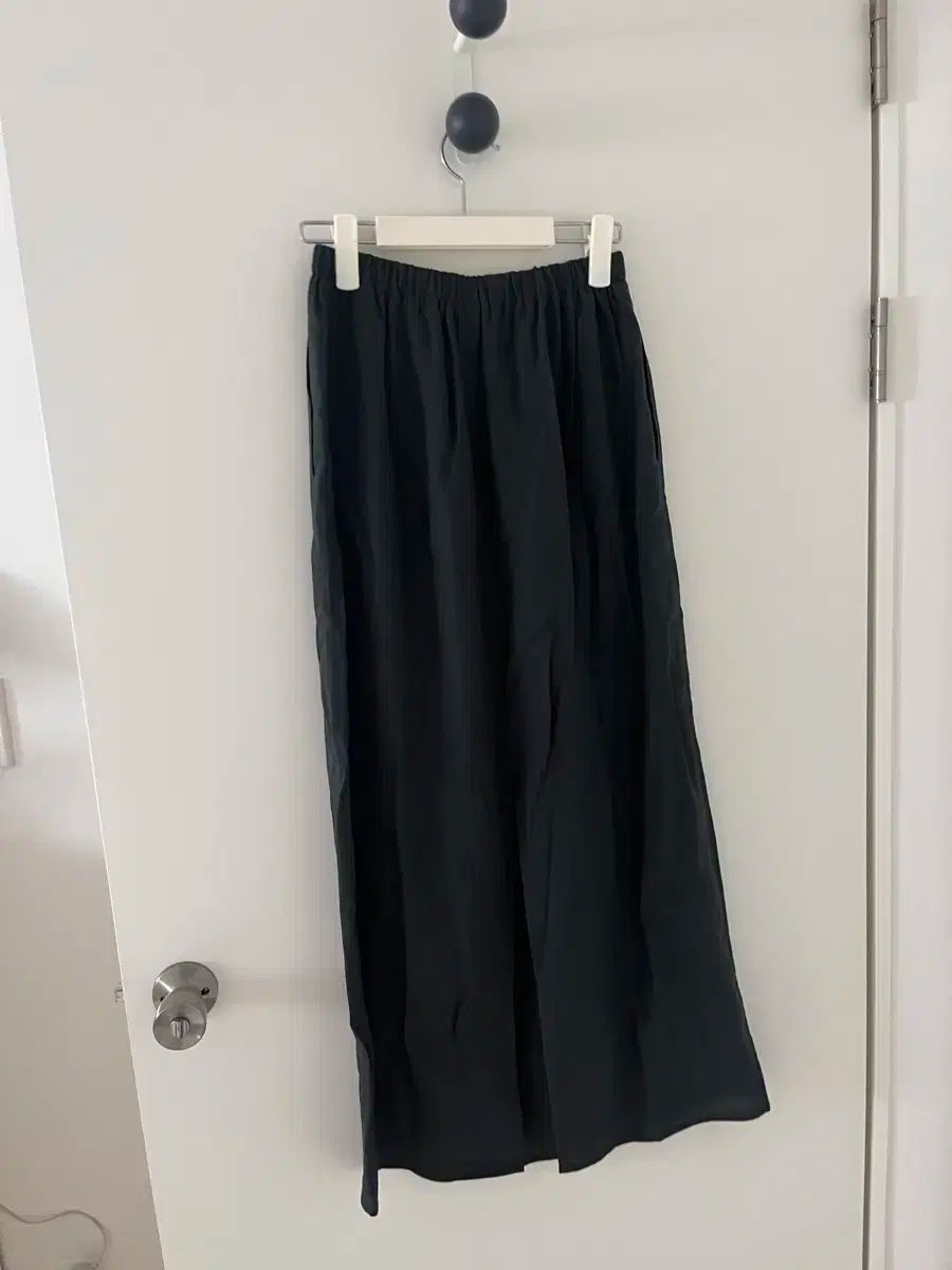 ネイル Ethos Linen Maxi Skirt