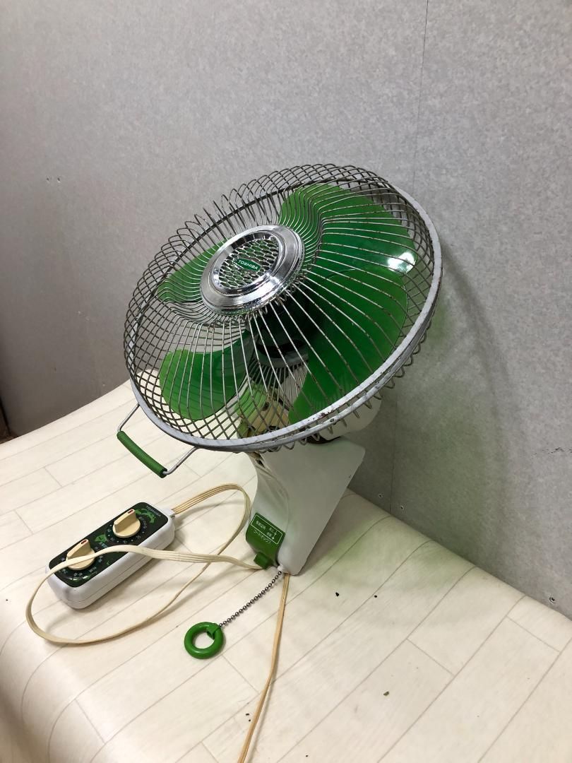 昭和レトロ】扇風機 特殊扇 壁掛扇 F-451G 1981年 昭和56年 東芝