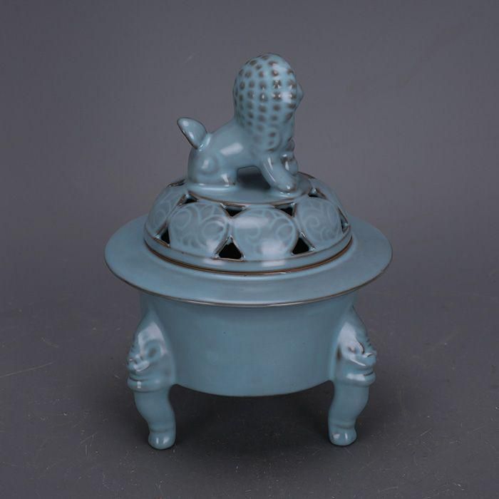 宋汝窯 青釉双耳竜頭三足香炉  景徳鎮 陶磁器 装飾品 現代工芸品 美術品 置物 宋汝窯 三足両耳香炉 陶磁器 装飾品 現代工芸品 美術品 置物