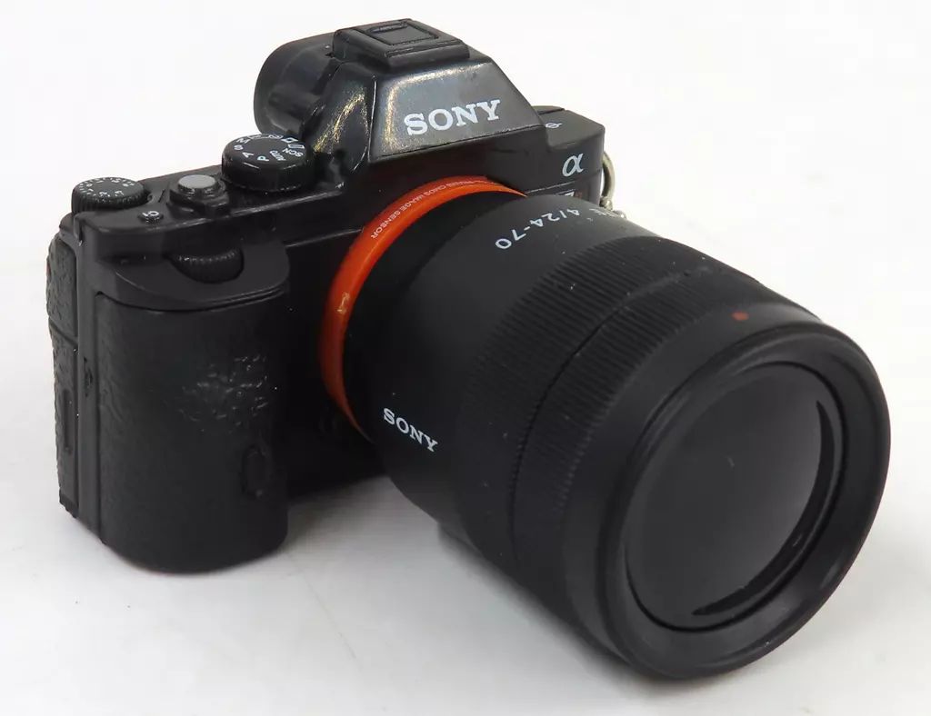 赤字超特価，安い 【中古】キーホルダー α7R ミニチュアフィギュア 