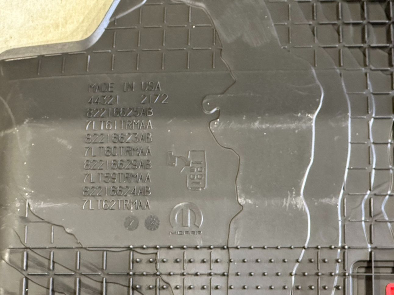 フロアマット 4枚セット