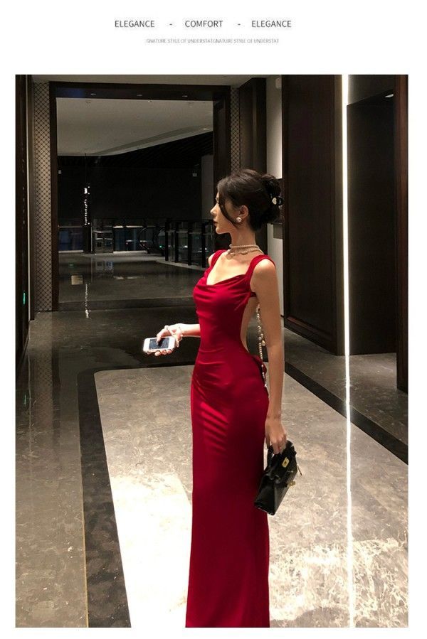 バックリボン真っ赤なロングドレス