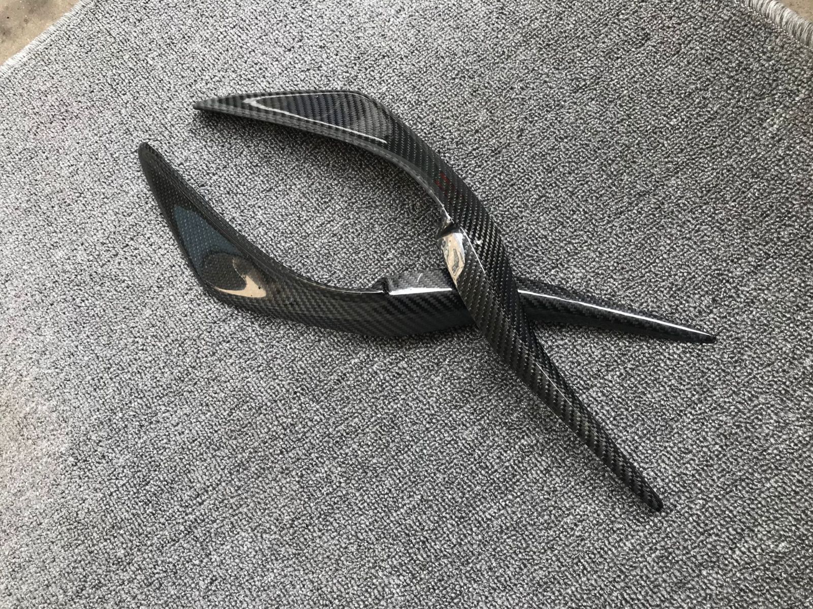 ガーニッシュ 大灯眉