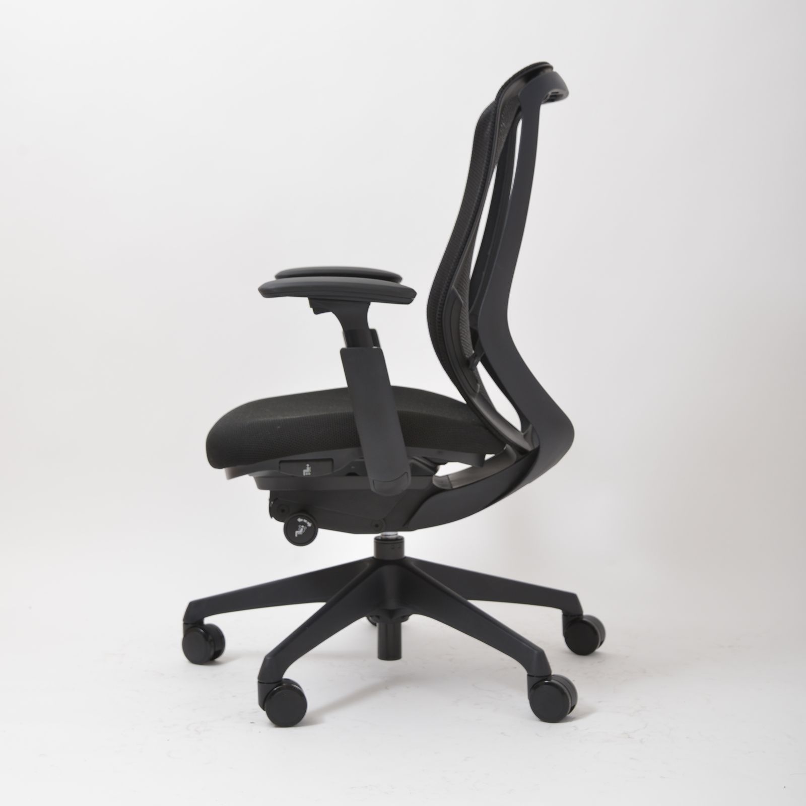 使用期間1ヶ月】オカムラシルフィーチェア （中古 S(美品)】Sylphy  