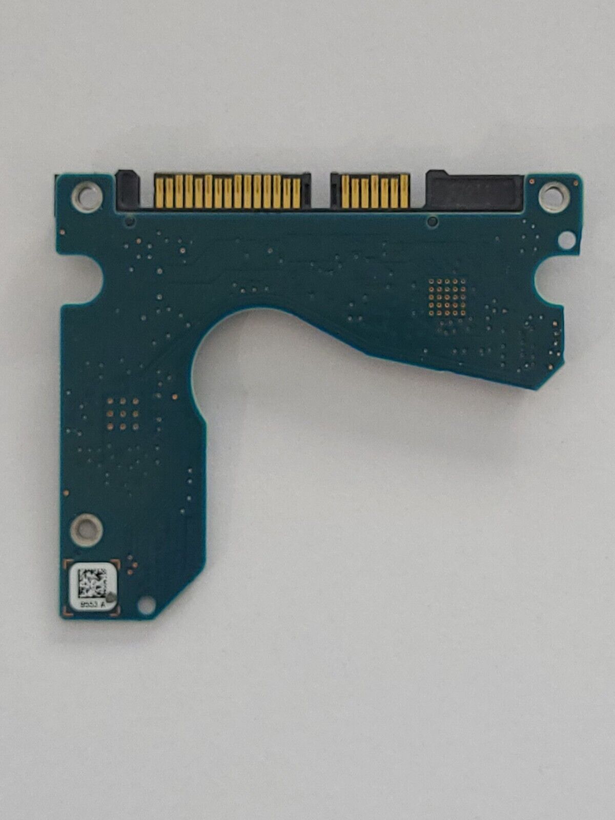 ST2000LM007、PN: 1R8174-030、FW: SDM2、100809471 REV A、Seagate Sata 2.5 インチ PCB