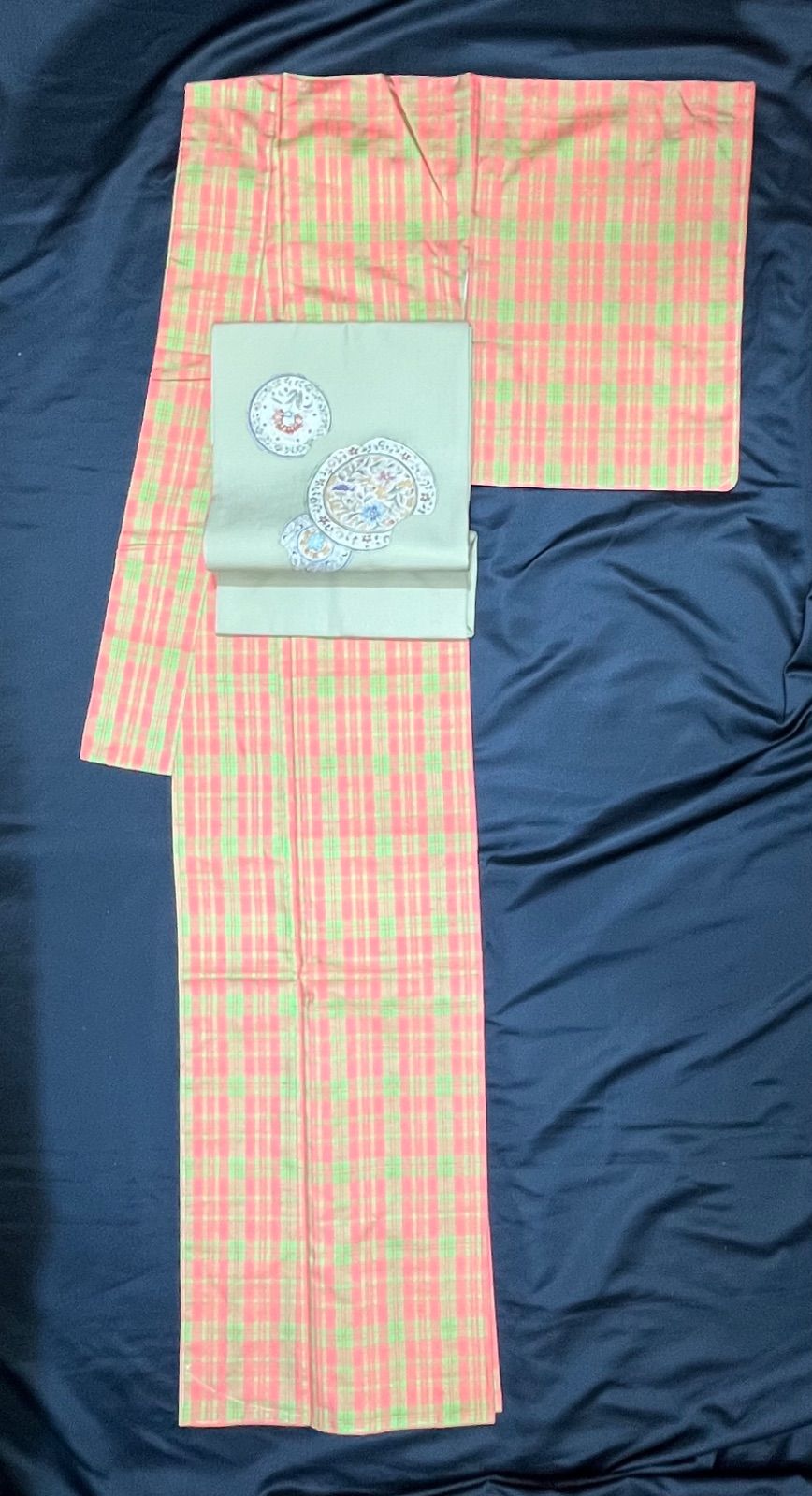 k31⭐️夏紬薄緑縦縞⭐️豪華トールサイズ身丈173cm裄丈70cm正絹 単衣広襟 道中着 身丈118cm 裄丈69cm L 和装コート 紬地 縦縞 幾何学模様