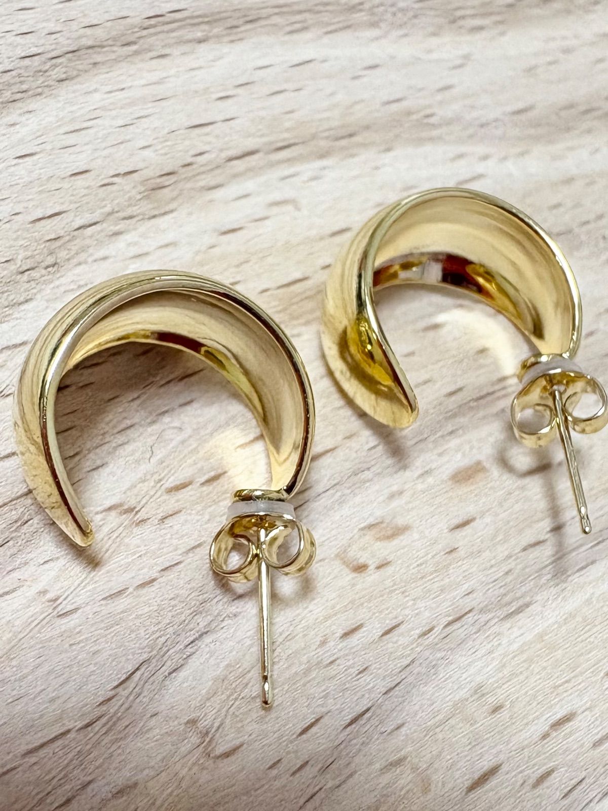 18金【日本製】メタルフープK18ポストピアス 刻印有り つけっぱなし 