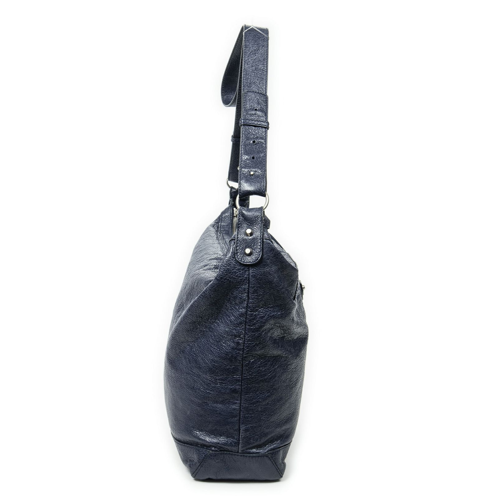 デイネイビーデイストレスカーフスキンレザーAB