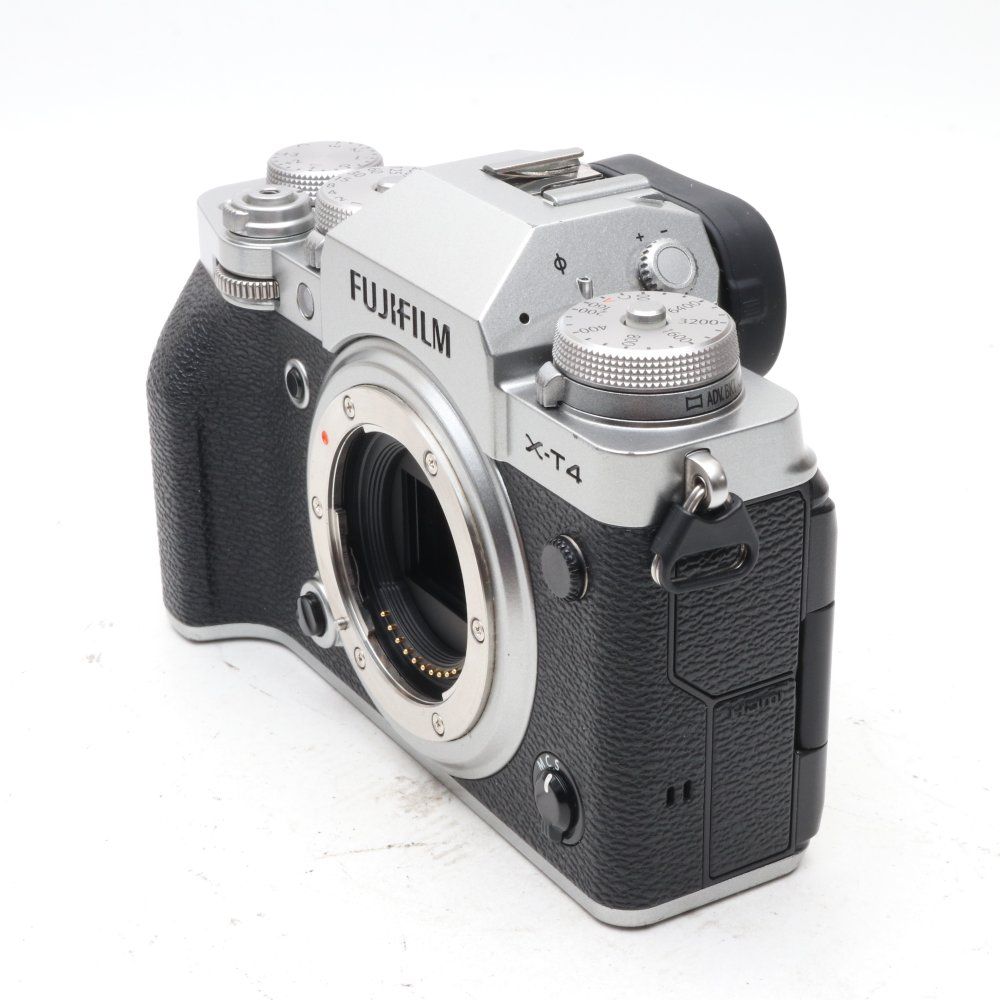 富士フイルム ミラーレス一眼カメラ X T 4ボディ シルバー 4 S