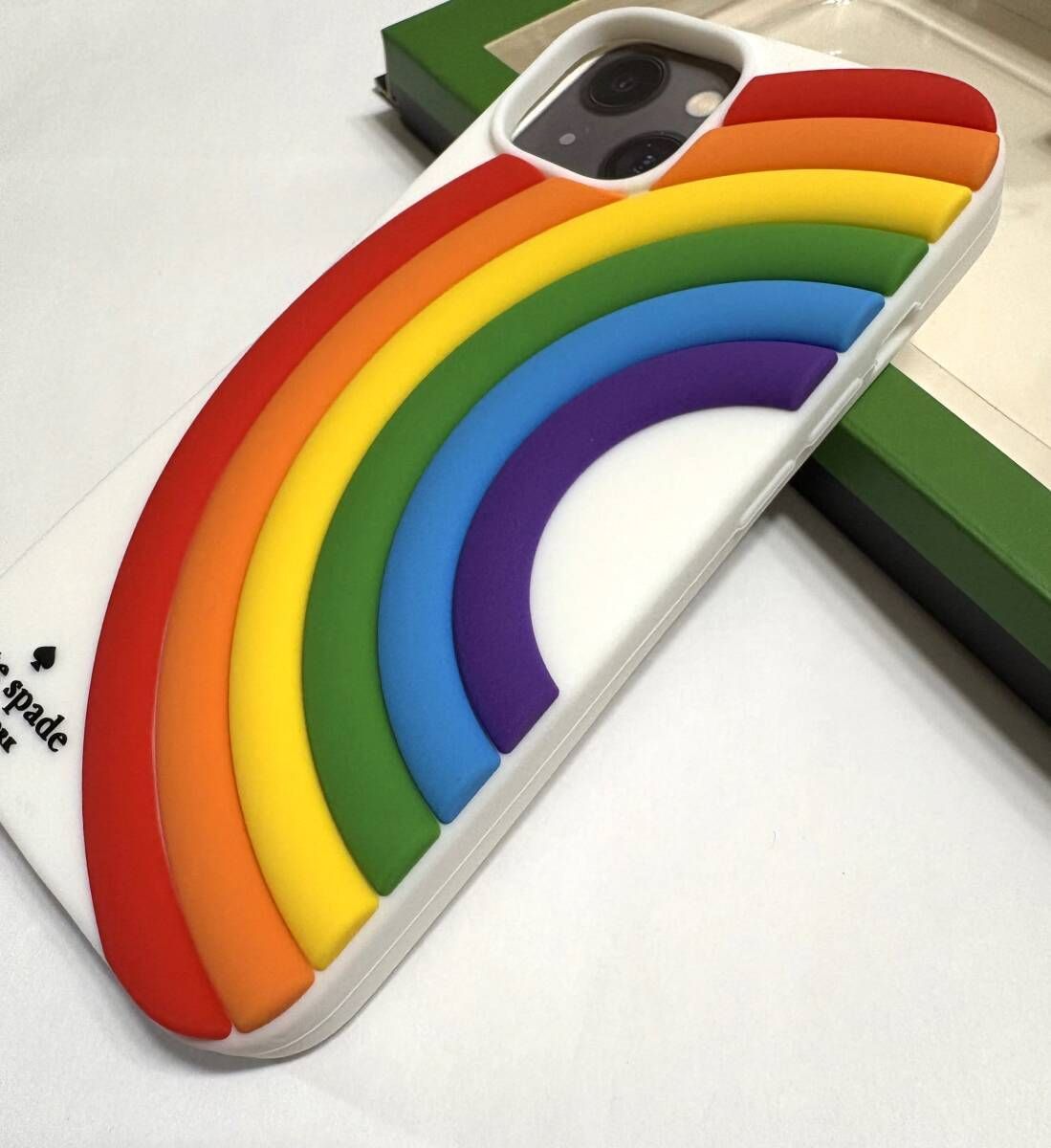 ケイトスペード iPhone14Pro ケース レインボー 虹 スマホアクセサリー