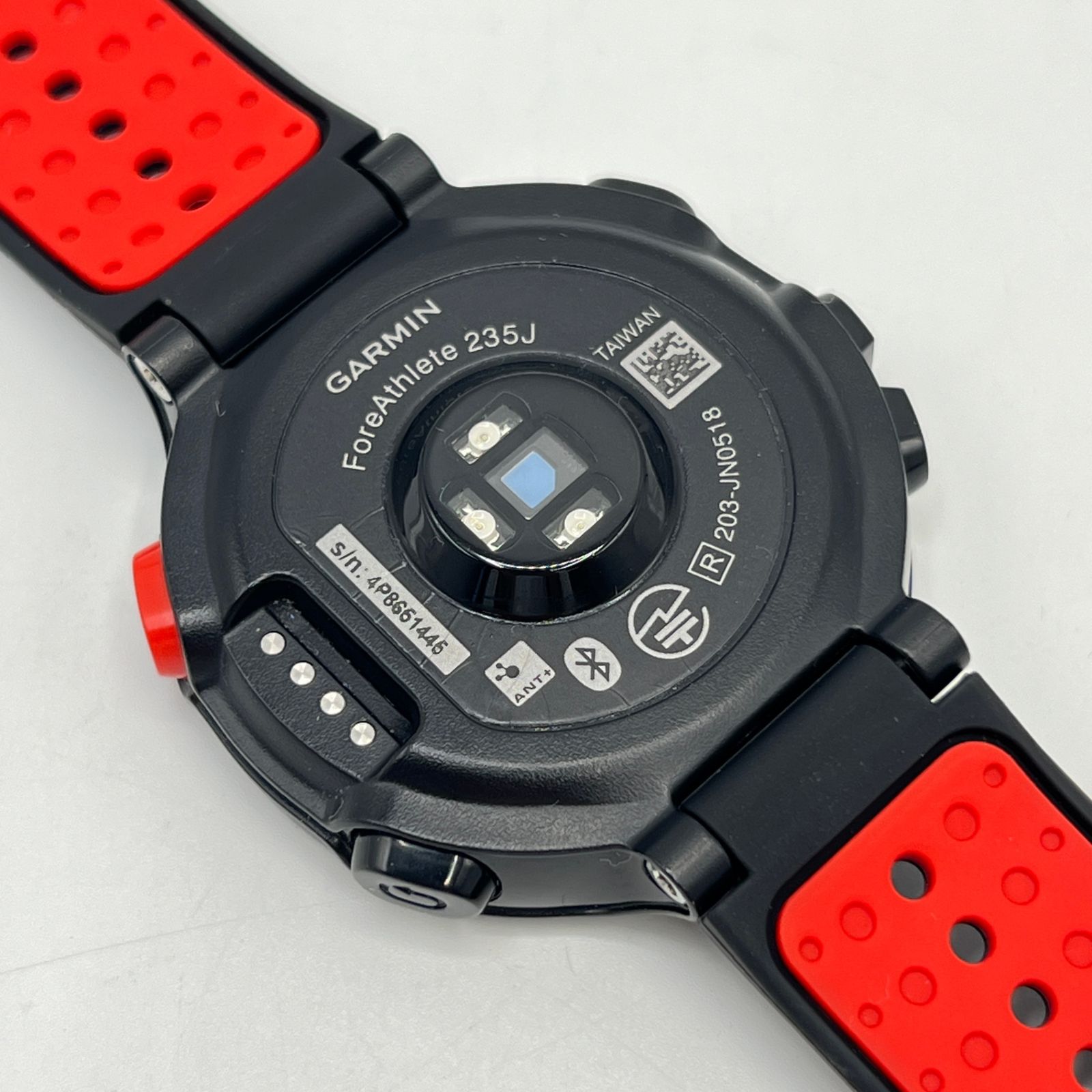 GARMIN ガーミン ForeAthlete 235J ブラック　レッド ForeAthlete 235J | スマートウォッチ | Garmin 日本