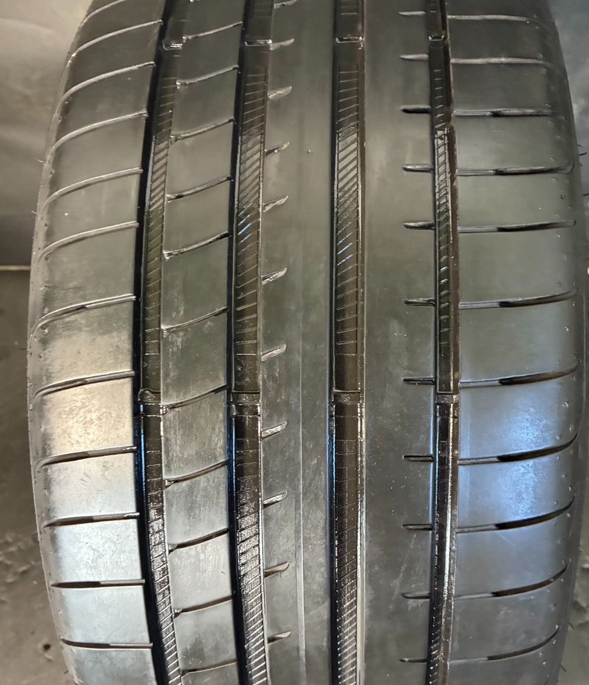 ランフラット 255