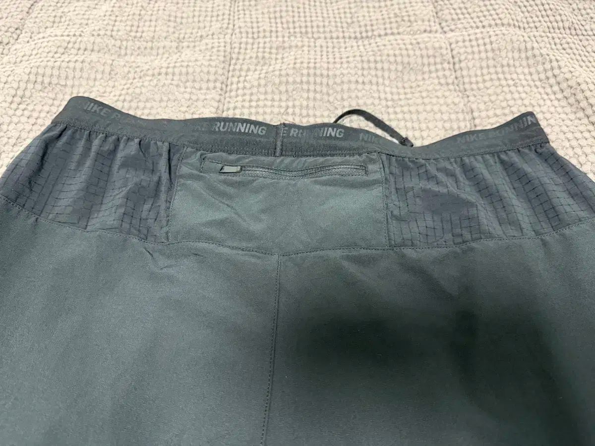 パンツ ブラック