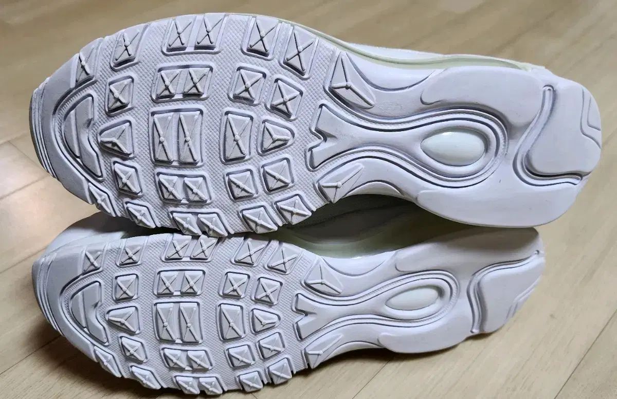 NIKE ナイキ