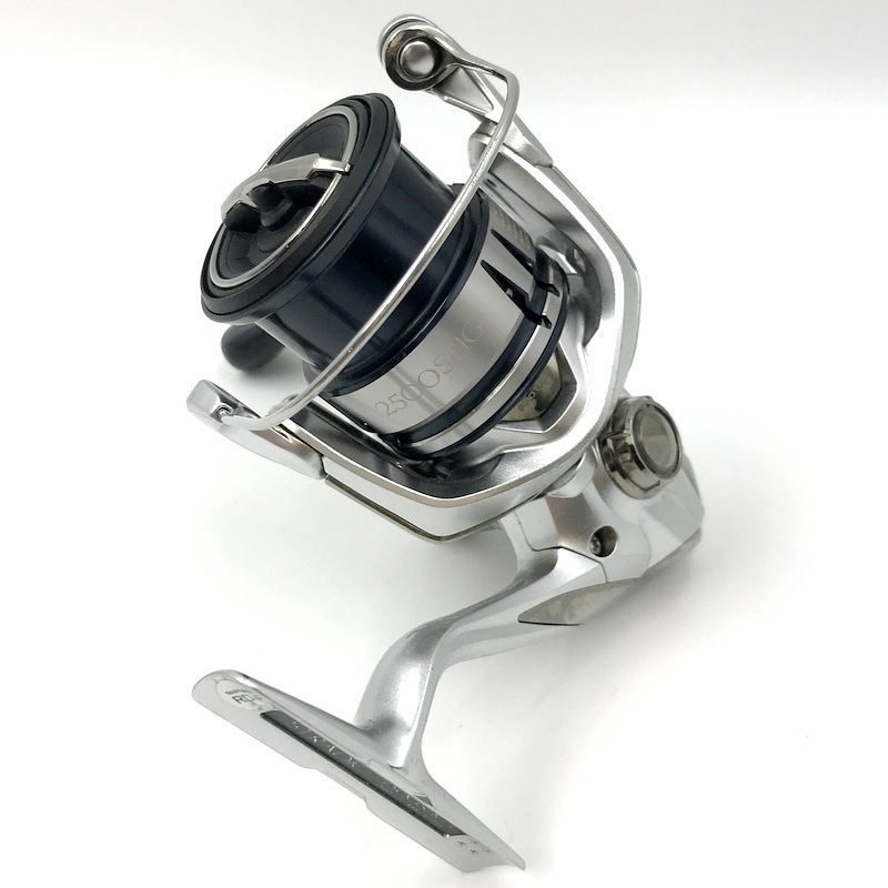 シマノ 19ストラディック 2500SHG 04017 SHIMANO スピニングリール