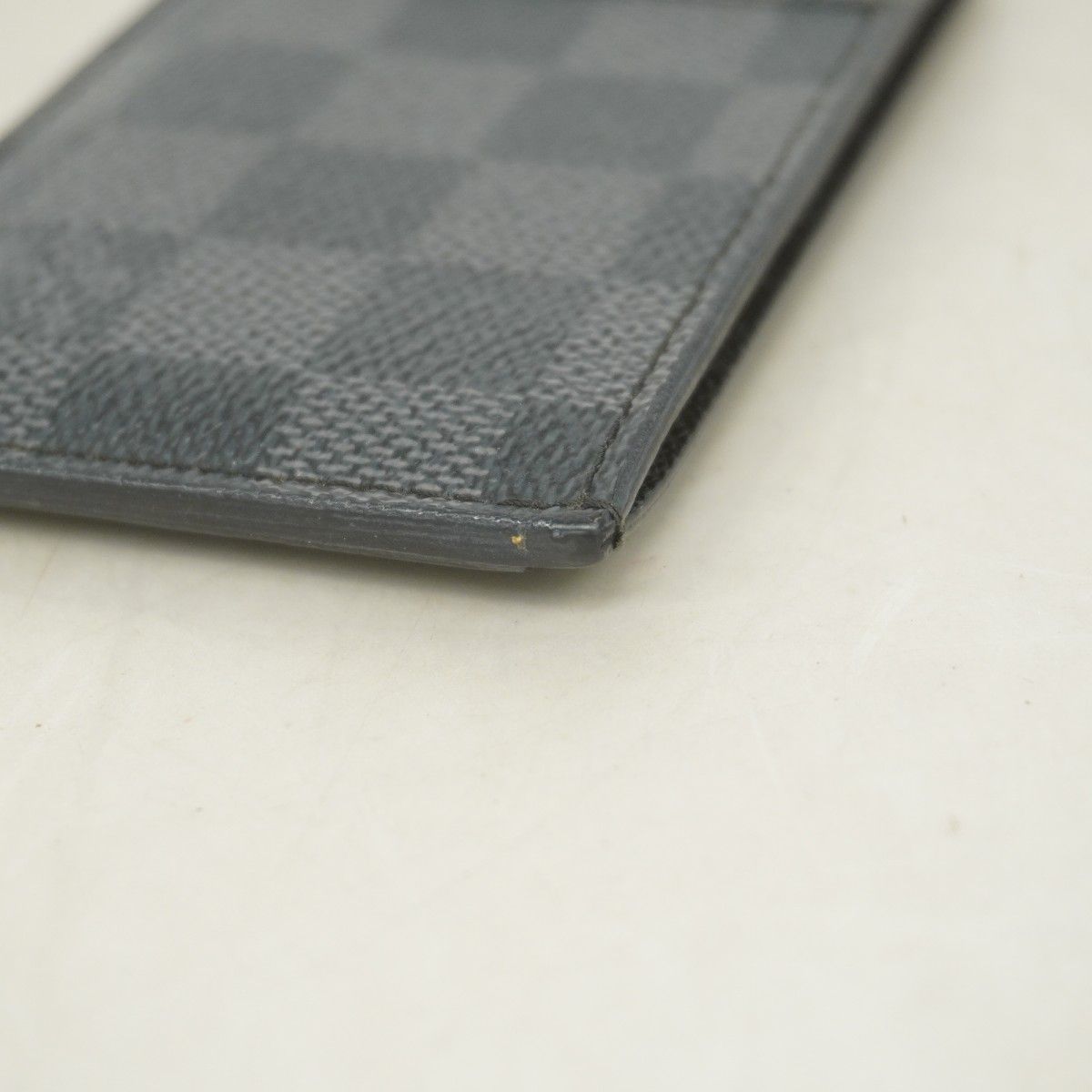 ルイヴィトン ダミエグラフィット ネオポルト カルト N62666 カードケース LOUIS VUITTON ルイヴィトン N62666 ネオ ポルトカルト ダミエ