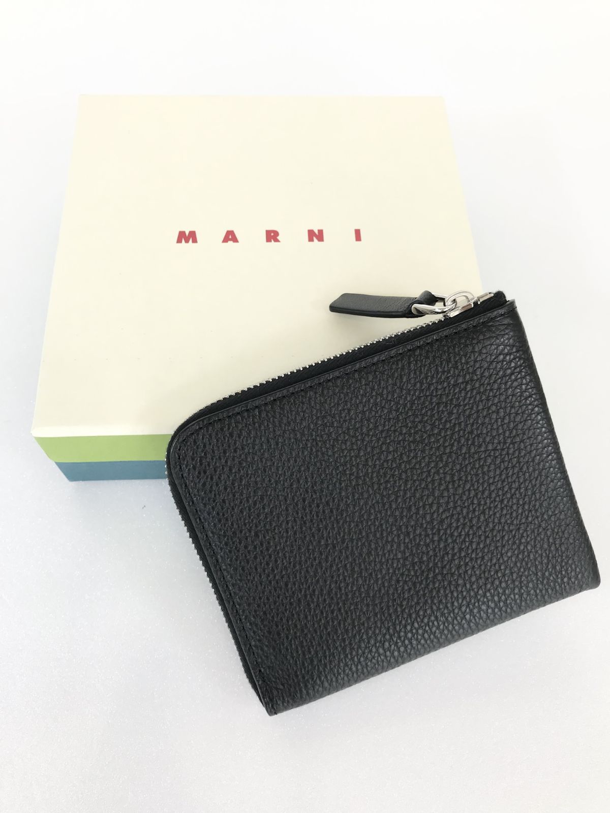 Marni マルニ メンディング ロゴ レザー ジップ ウォレット