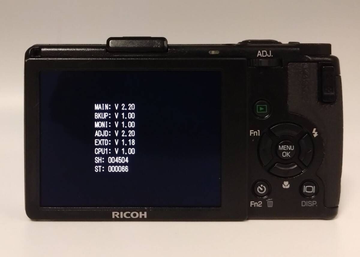 ショット数155回 美品 RICOH GR DIGITAL III LL3549 ショット数155回 美品 RICOH GR DIGITAL III LL3549 【公式通販】