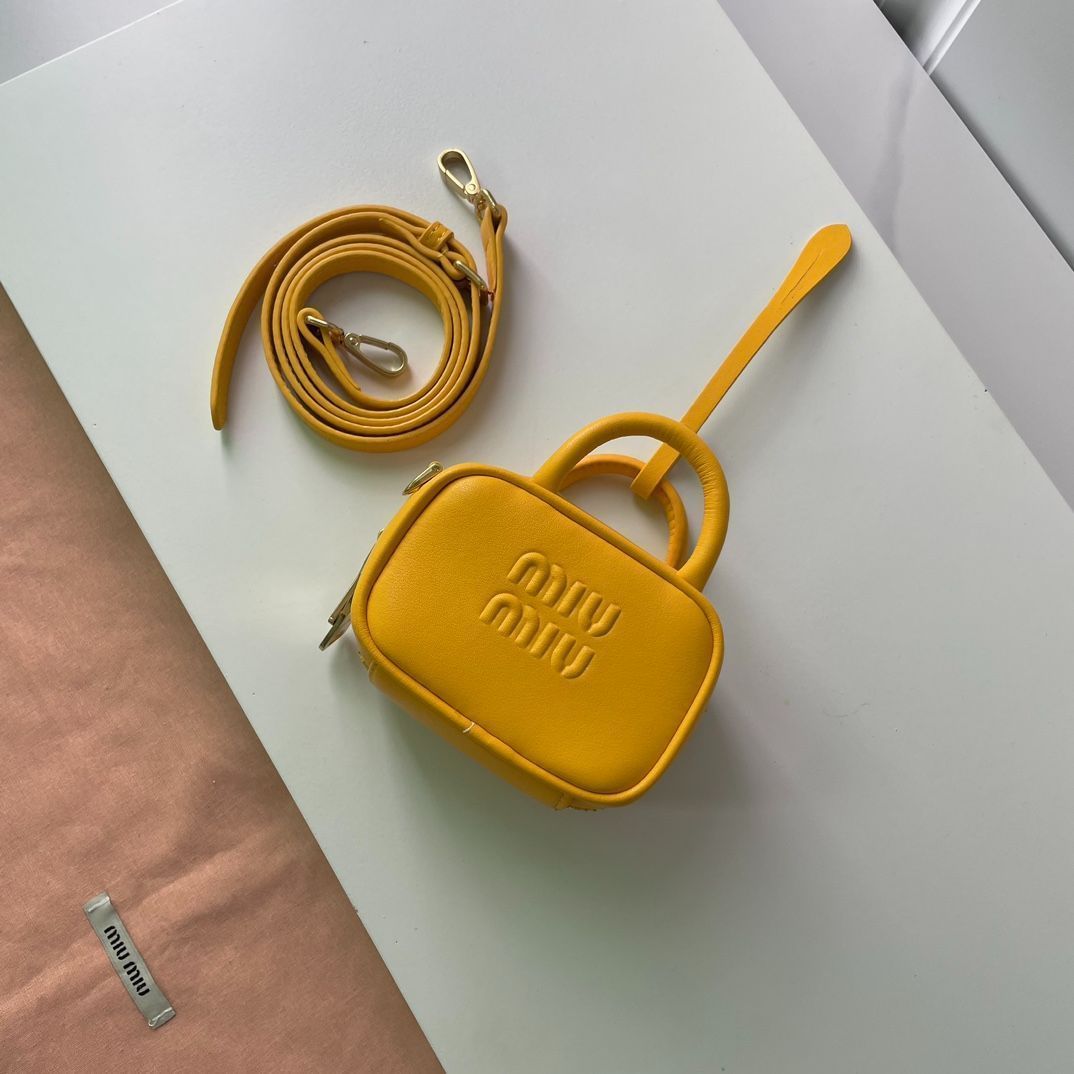 MIU MIU ミュウミュウ MINI ショルダーバッグ 新品未使用 ハンドバッグ イエロー - メルカリ