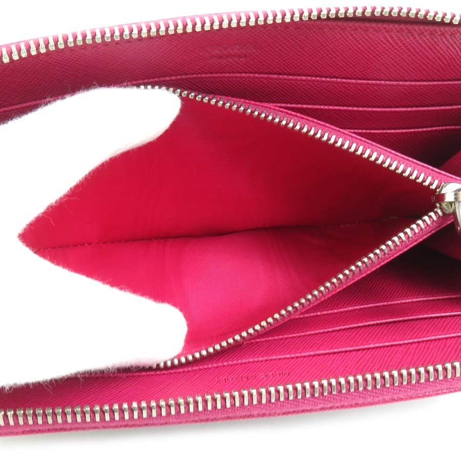 プラダ PRADA