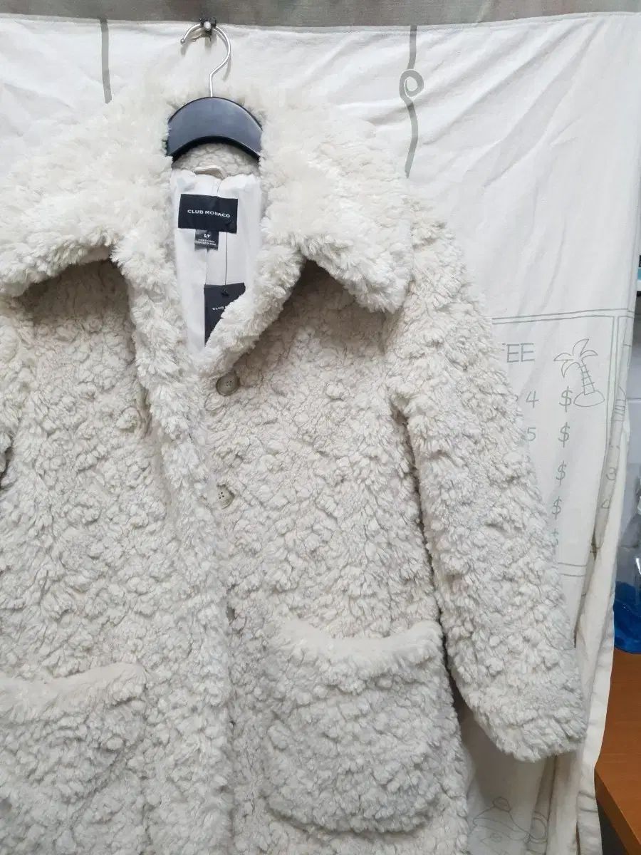 クラブモナコ アイボリー フリース コート