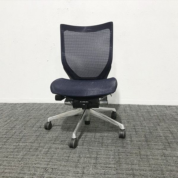 オカムラ オフィスチェア Baron バロン ローバック ホワイトボディ シルバーフレーム 肘なし 座メッシュ ナイロンキャスター CP33CW 中古バロンチェア オカムラ&frasl;okamura 肘付ローバックチェア 523310