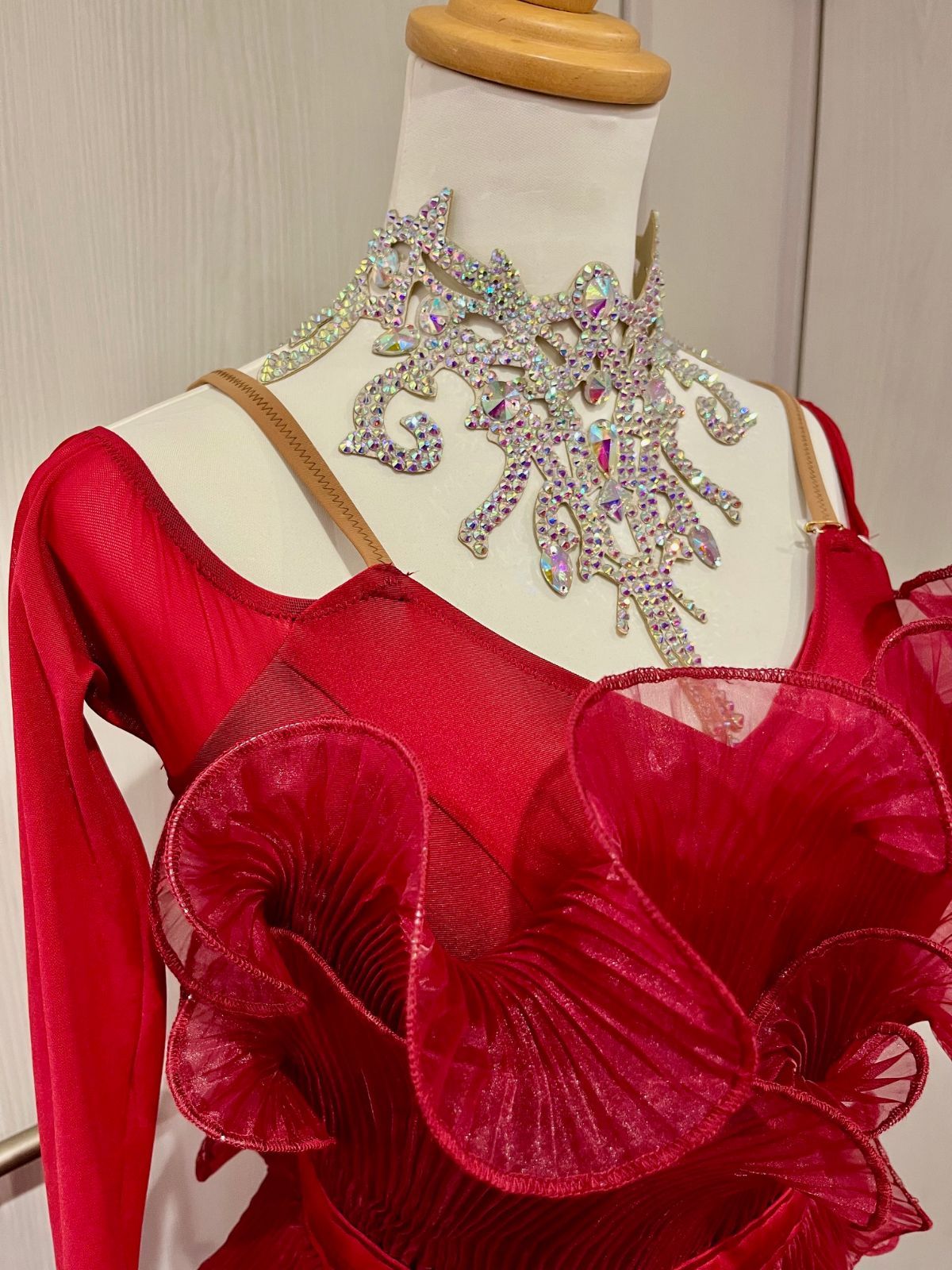 モダンドレス 豪華ネックレス