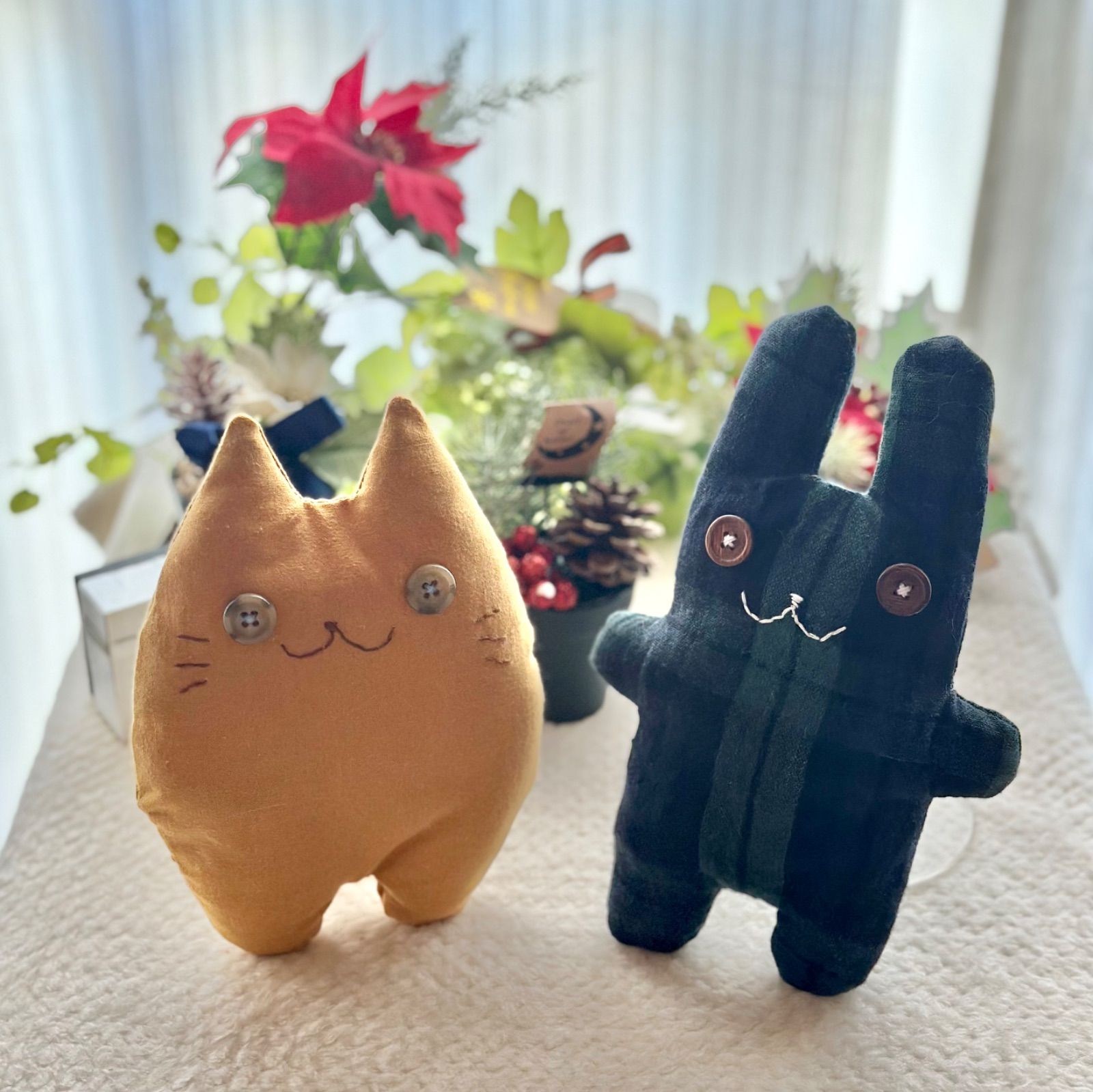 匿名配送【ハンドメイド】からし色のふにゃーた(猫のぬいぐるみ