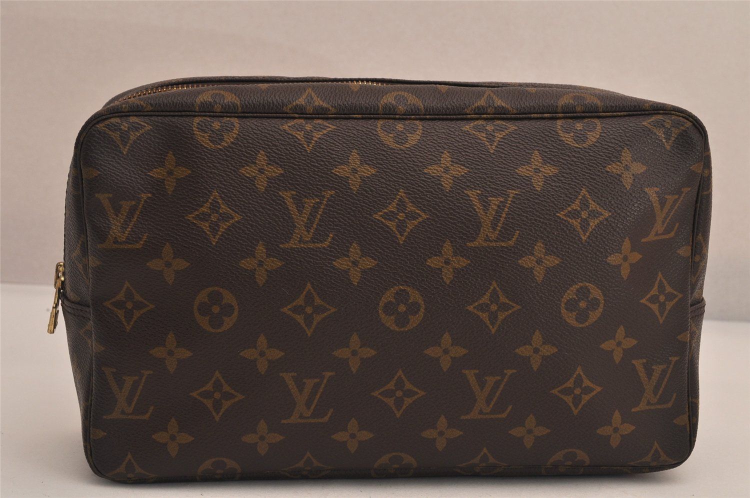 Louis Vuitton トゥルース トワレット 28 バッグ　M47522 LOUIS VUITTON ルイヴィトン トゥルース・トワレット28 化粧