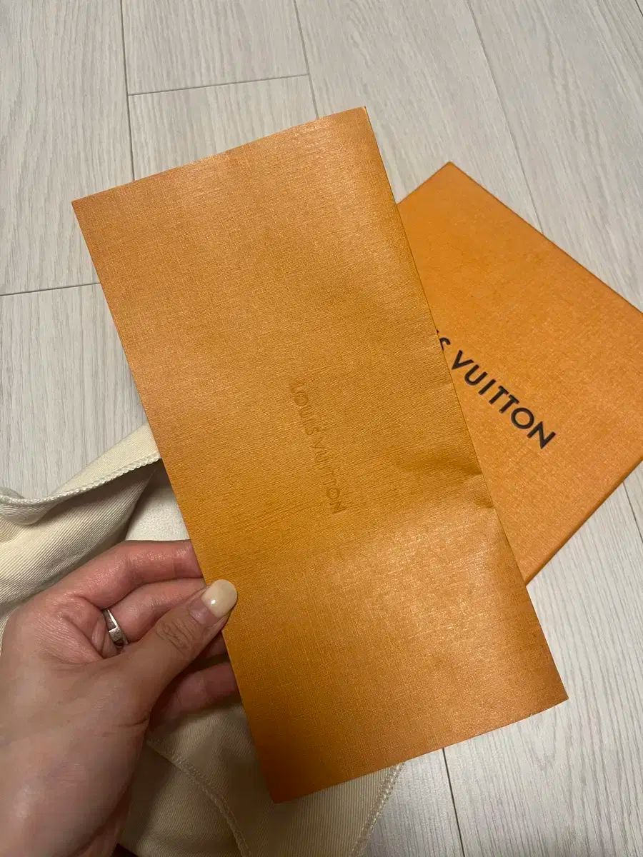 Vuitton ルイヴィトン