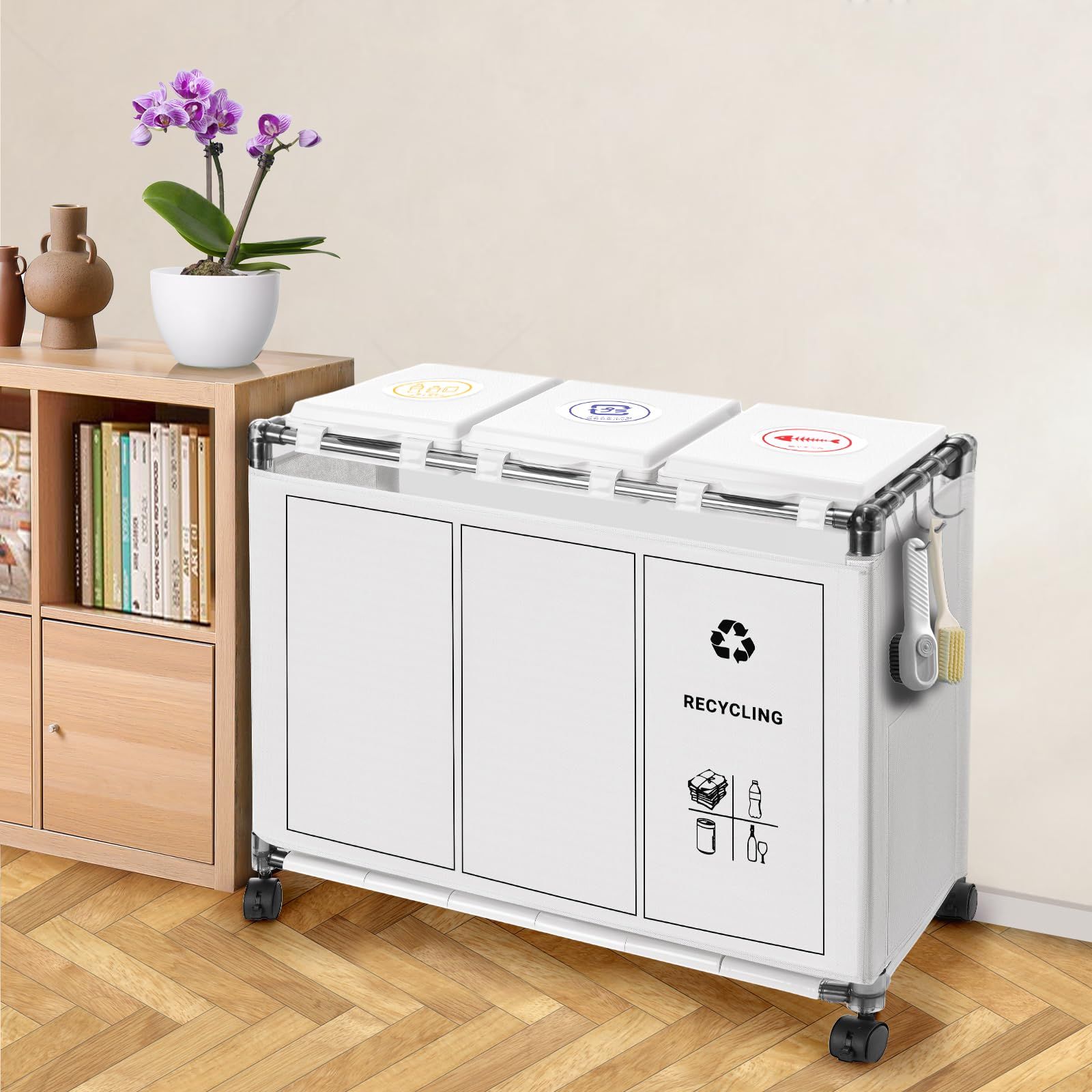 ゴミ袋ホルダー 3分別*30L ゴミ袋ホルダー 蓋付き 90L大容量 ゴミ箱 キャスター付き ゴミ箱 ふた付き スリムデザイン おしゃれ 塵箱 分別 ゴミ袋ホルダー 目隠しダストボックス 分別シール付き ホワイト