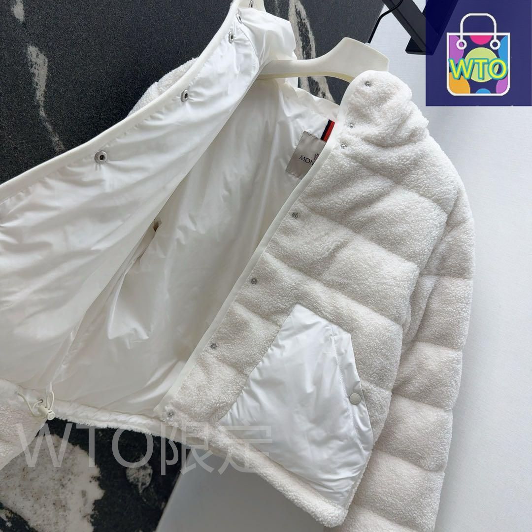 MONCLER☆VALIERE 袖ロゴ フード ジャケット アイボリー MONCLER☆VALIERE 袖ロゴ フード ジャケット アイボリー