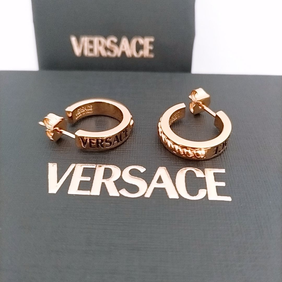 【新品未使用】VERSACE フープ ピアス ヴェルサーチェロゴ 両耳用 ゴールドカラー