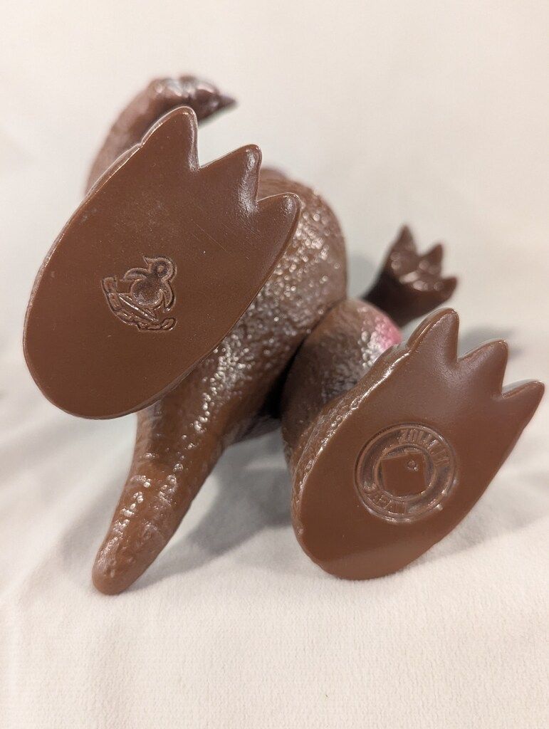 ZOLLMEN バジラの息子 食いしん坊怪獣 マンチー 赤成型