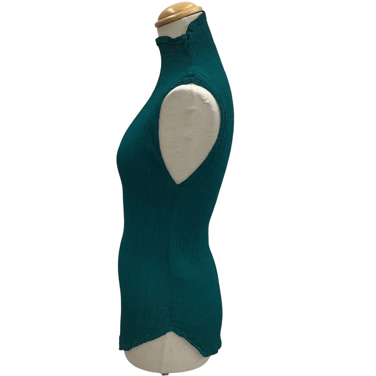 【送料無料】 ISSEY MIYAKE me イッセイミヤケミー ノースリーブカットソー MI93FR227 グリーン 人気の商品を続々入荷。