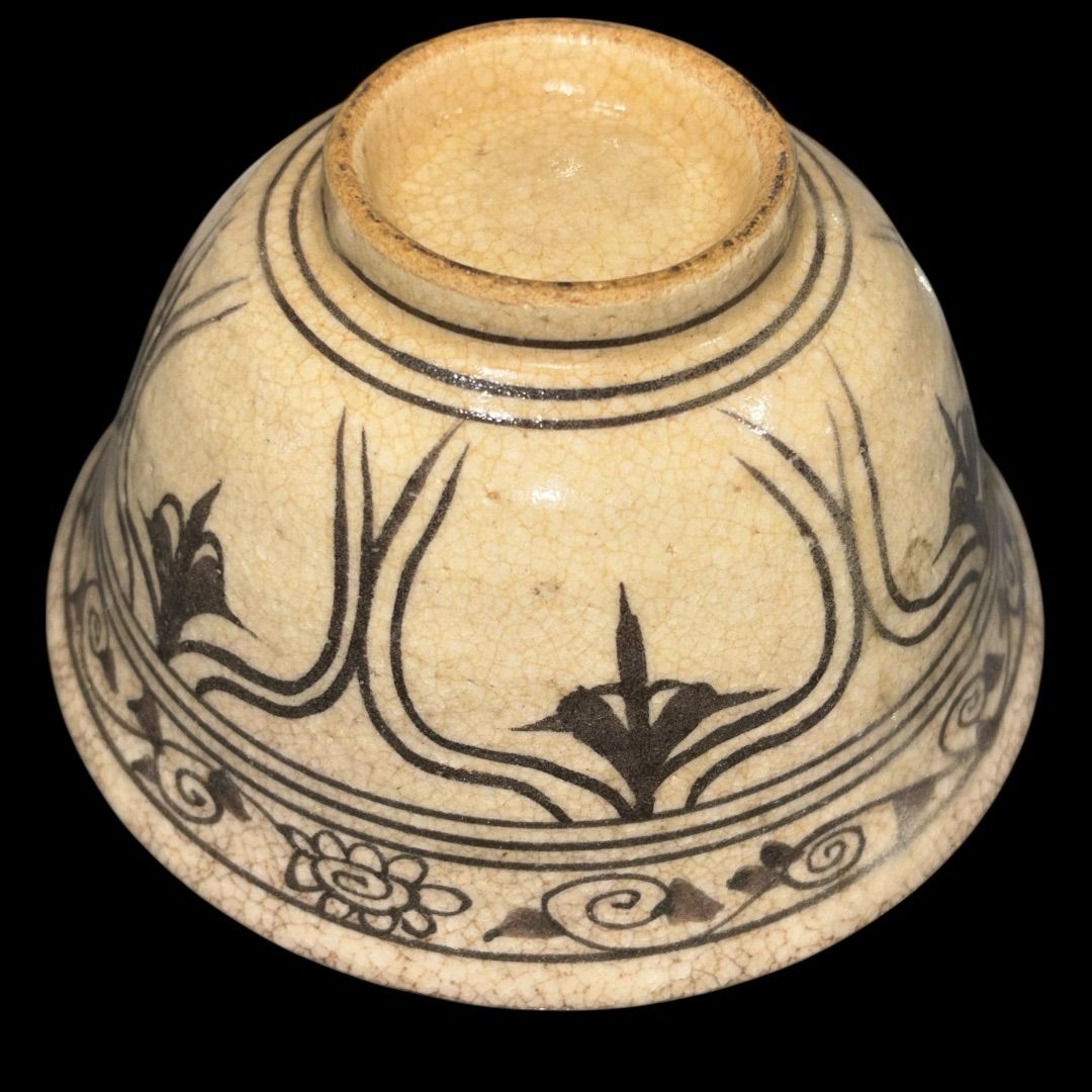 古美術 安南焼 ベトナム 唐草紋染付鉢 茶碗 呉須 陶磁器 骨董 桐箱付 古美術 安南焼 ベトナム 唐草紋染付鉢 茶碗 呉須 陶磁器 骨董 桐