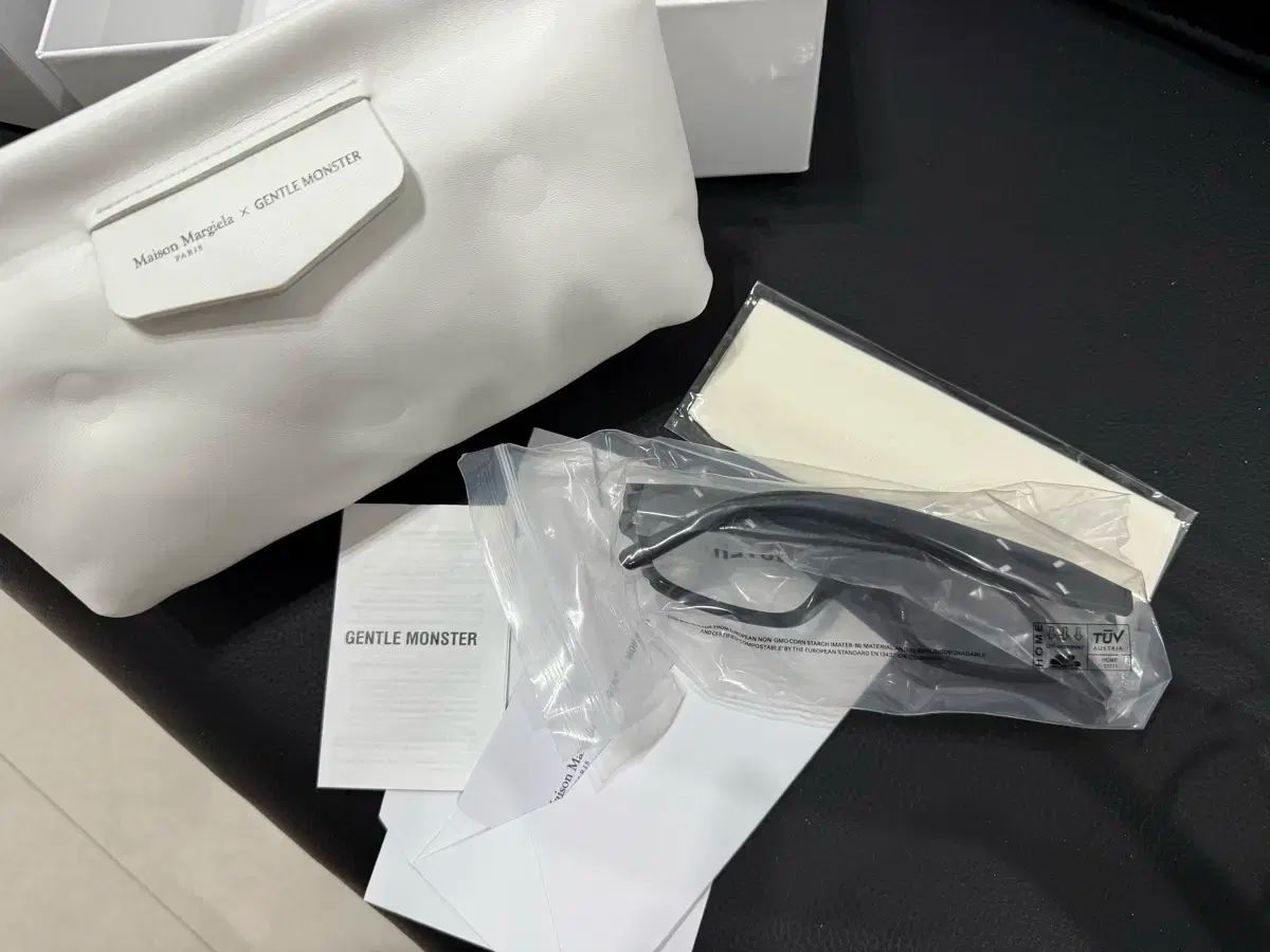 メゾンマルジェラxジェントルモンスター mm210