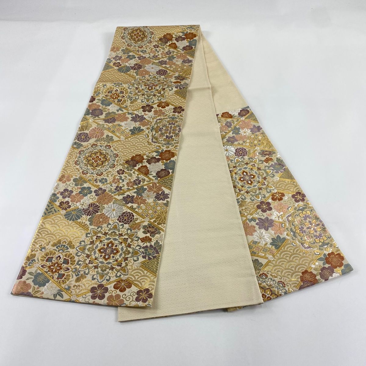 袋帯　六通　正絹　金箔　流水文　宝相華文　美品 袋帯 六通 正絹 金箔 流水文 宝相華文 美品 - メルカリ