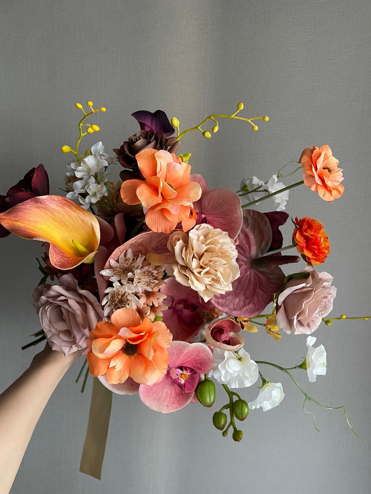 peach×Bordeaux orangeクラッチブーケ ウェディングブーケ ブートニア