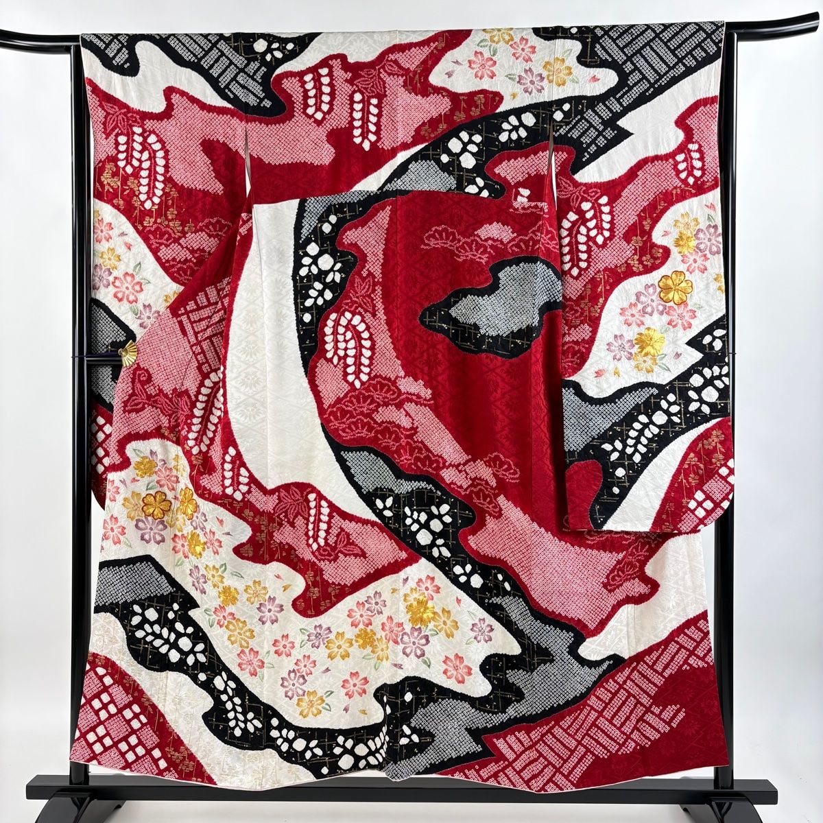 振袖 身丈153cm 裄丈63.5cm S 袷 桜 霞 金糸 絞り 赤 正絹 秀品