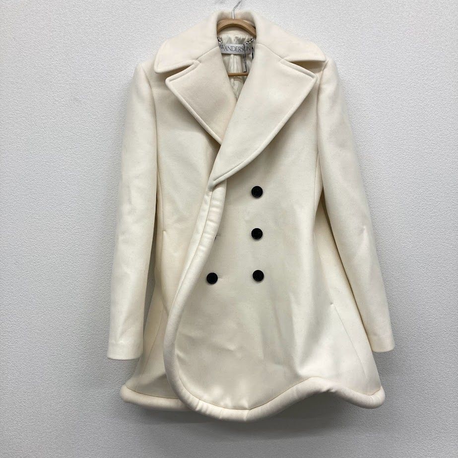 JW ANDERSON ジェイダブリューアンダーソン WOOL BUMPER-TUBE PEACOAT IN WHITE ピーコート - メルカリ