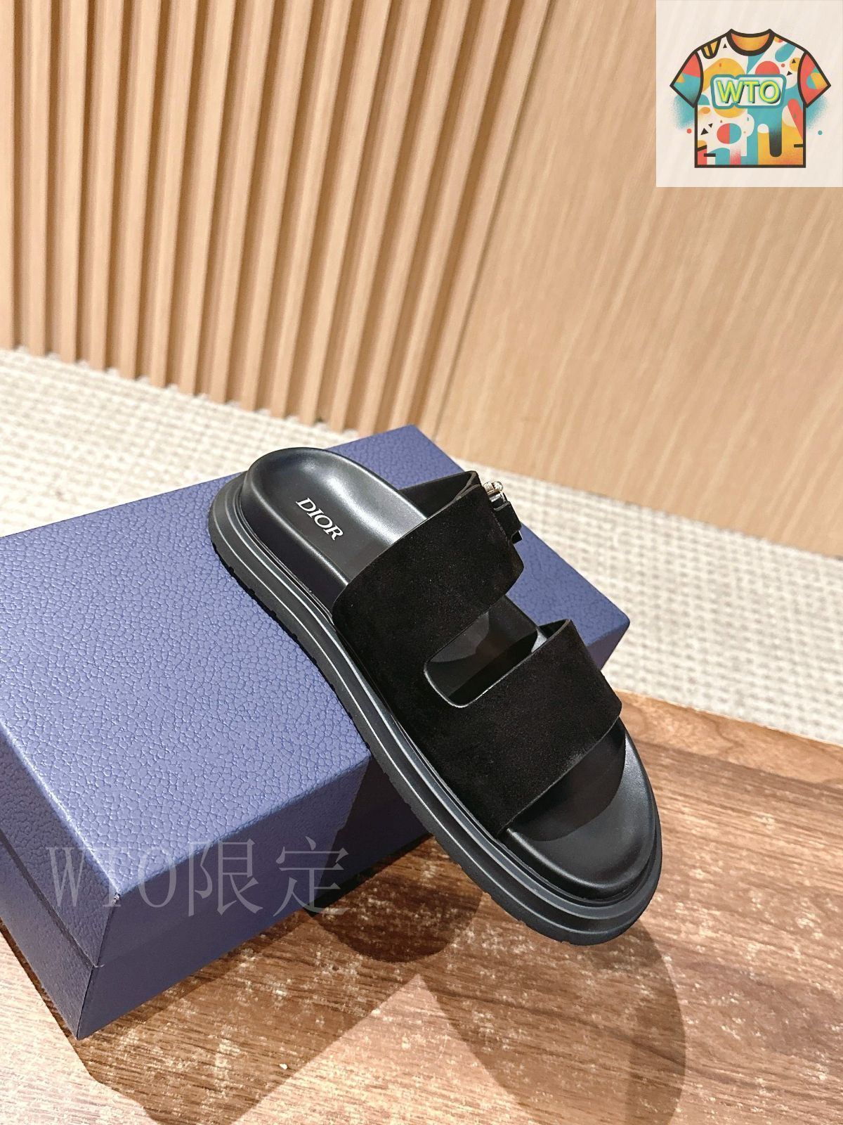 値下げ！ディオールChristian Dior ヒョウ柄 ペタンコサンダル dYs.jpg