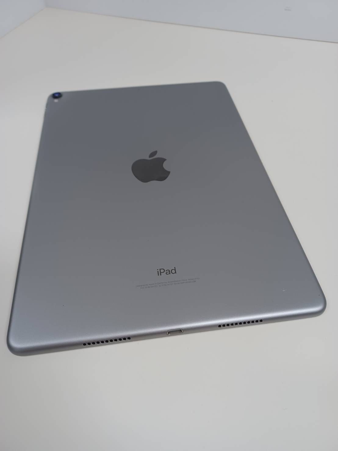 ジャンク品】iPad Pro 10.5インチ MQDT2J/A (A1701) 64GB - メルカリ