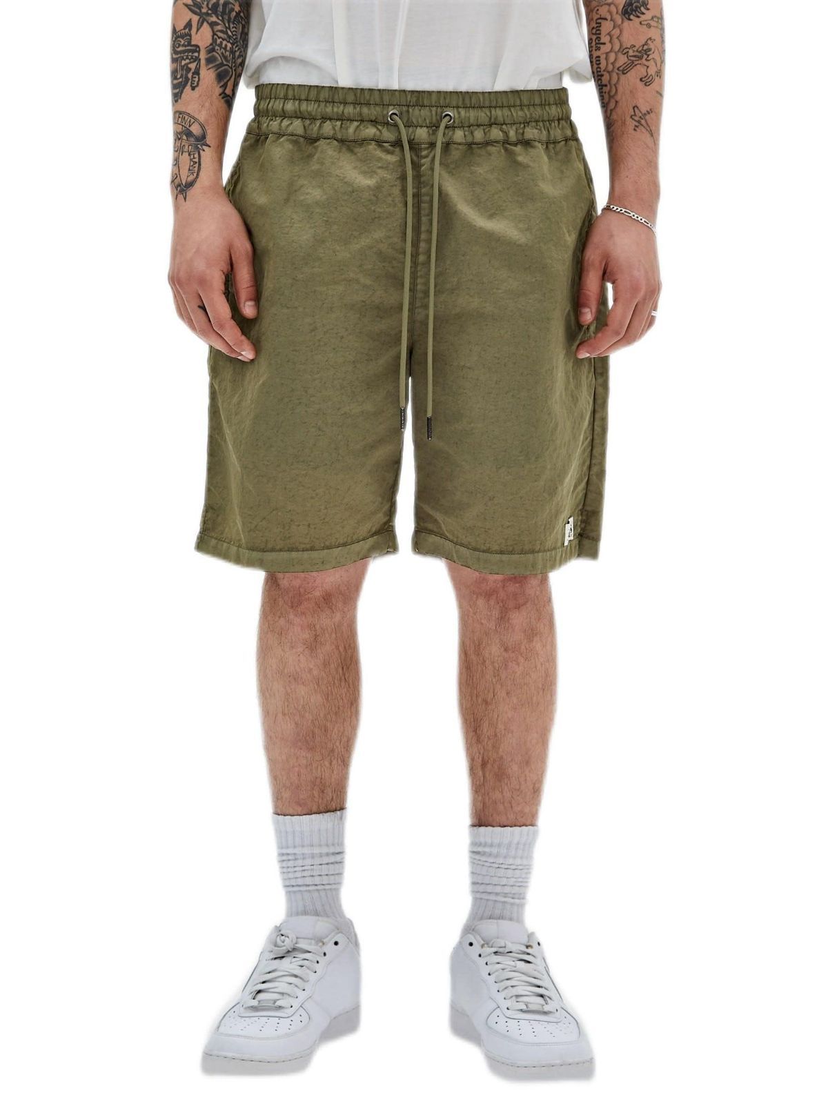 M_F8EK [ゲス] ハーフパンツ GO WASHED NYLON SHORTS メンズ F8EK