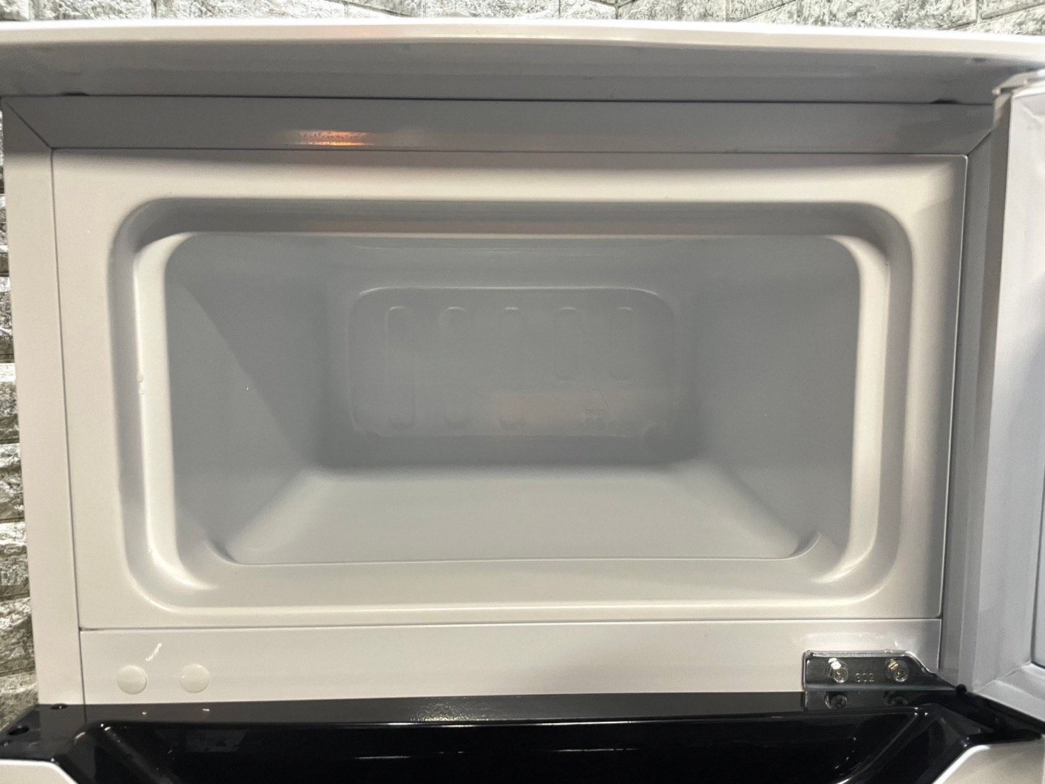 Hisense 2ドア冷蔵庫 【トレファク東大阪店】 辻ヶ花 帯【1年保証付き】