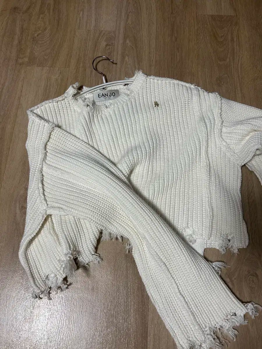 eanjo リー アンジョ JANE S DAMAGED CROP KNIT