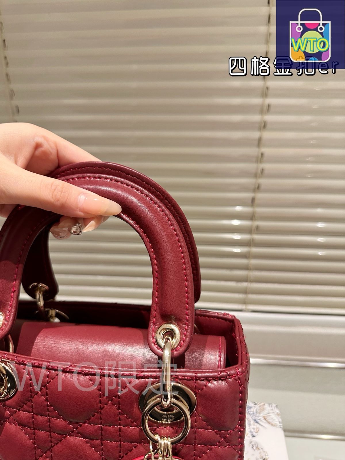 今日特価】Dior Lady Dior Lambskin Bag with Foldable Gift Box