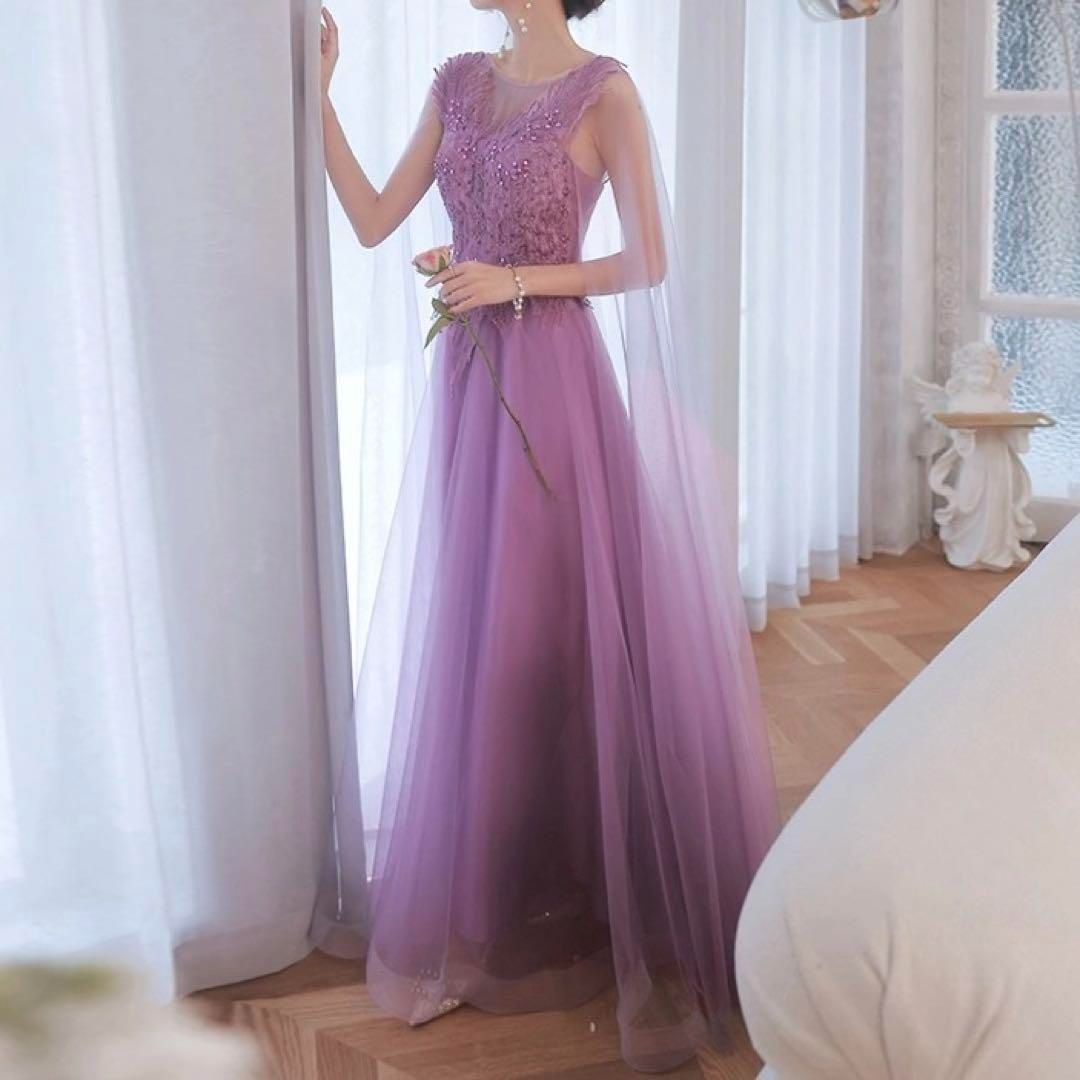 お花のデザインにチュールがオシャレでゴージャスなロングドレス