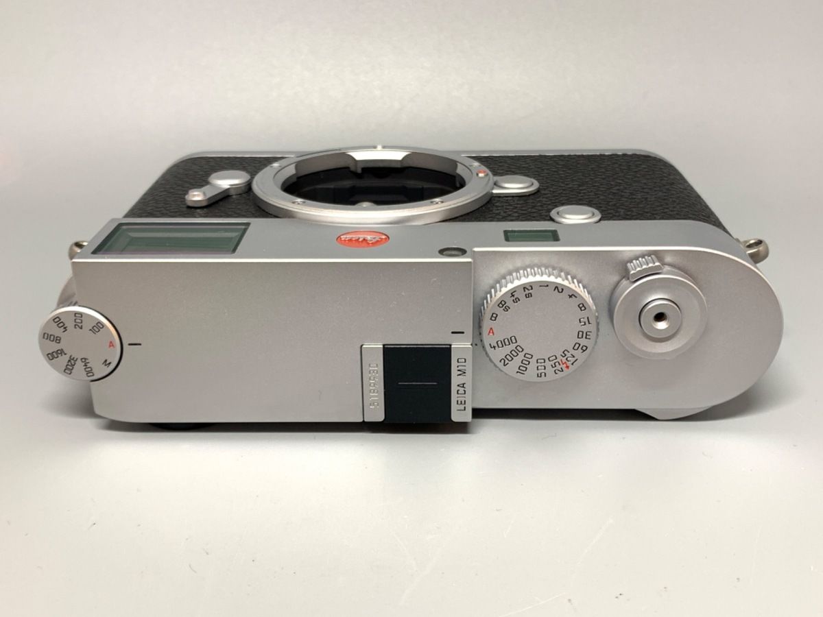 OLYMPUS OM-D E-M10 ボディ シルバー ミラーレス一眼 OM-D E-M10 BODY SLV