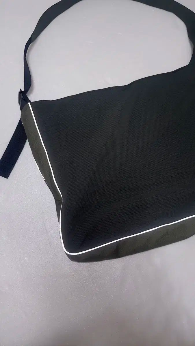 アピックス 作品 パネル クロスバッグ